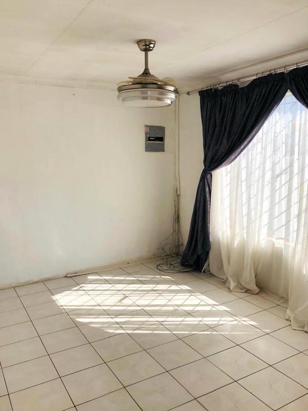 3 Bedroom Property for Sale in Dobsonville Gauteng