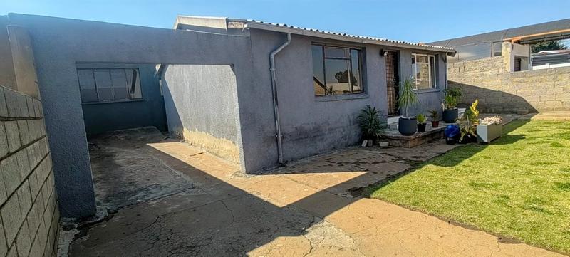 2 Bedroom Property for Sale in Meadowlands Gauteng
