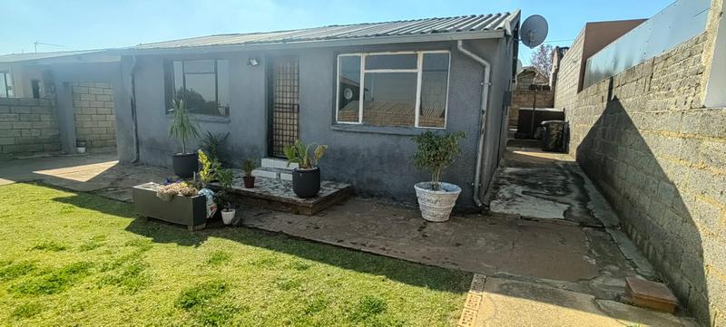 2 Bedroom Property for Sale in Meadowlands Gauteng
