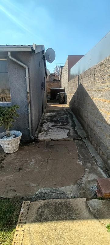 2 Bedroom Property for Sale in Meadowlands Gauteng