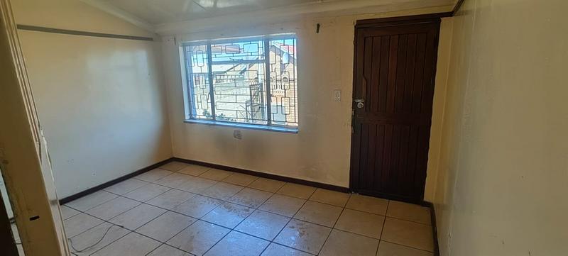 2 Bedroom Property for Sale in Meadowlands Gauteng