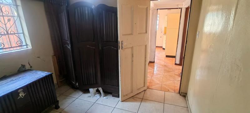 2 Bedroom Property for Sale in Meadowlands Gauteng