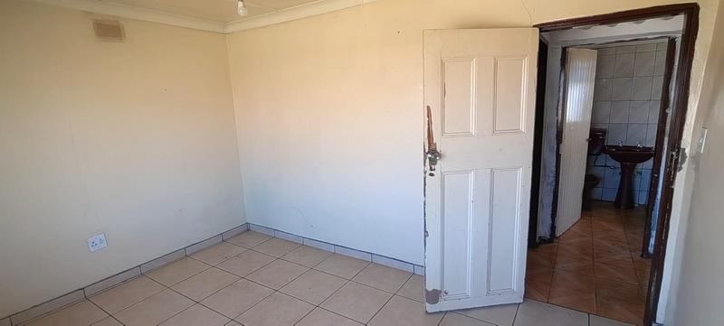 2 Bedroom Property for Sale in Meadowlands Gauteng
