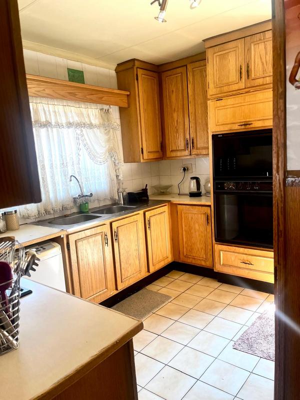 2 Bedroom Property for Sale in Tladi Gauteng