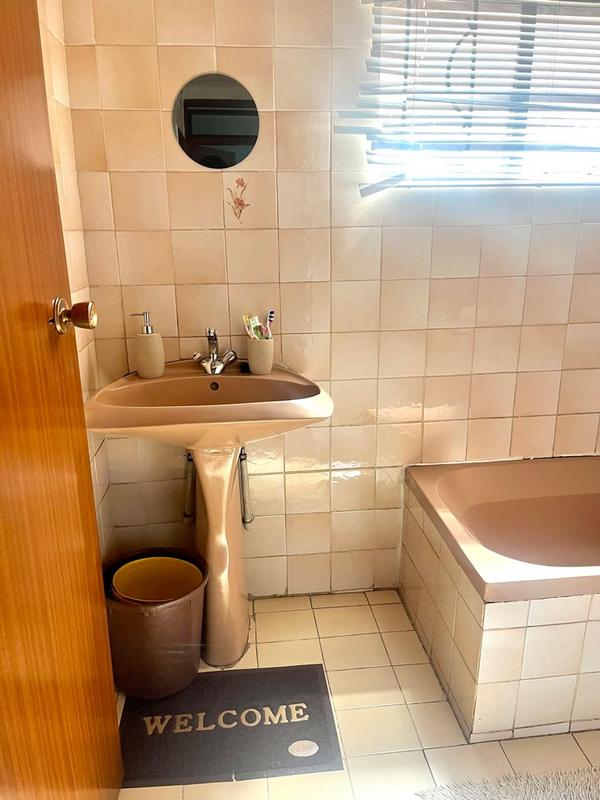2 Bedroom Property for Sale in Tladi Gauteng
