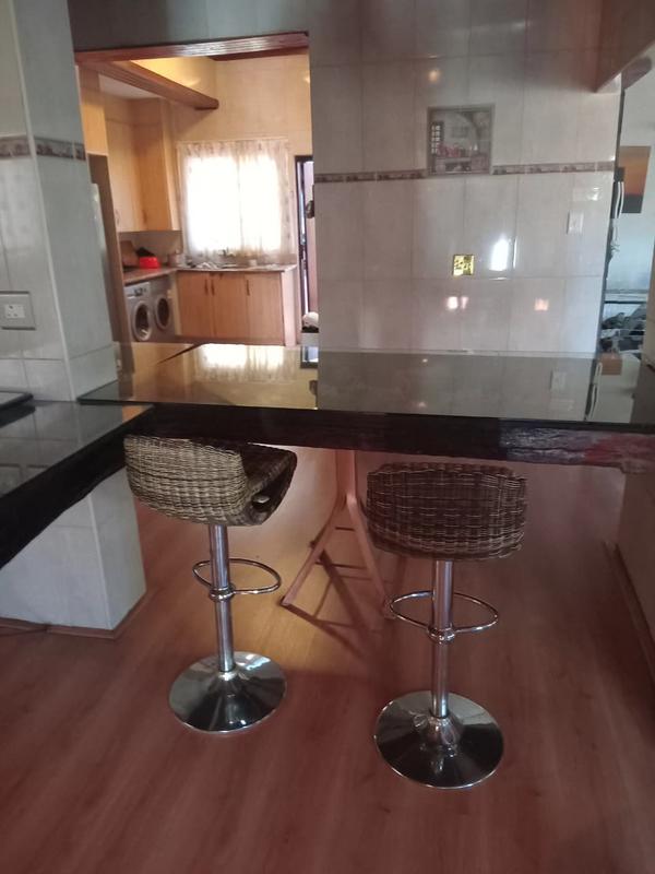 To Let 3 Bedroom Property for Rent in Mondeor Gauteng
