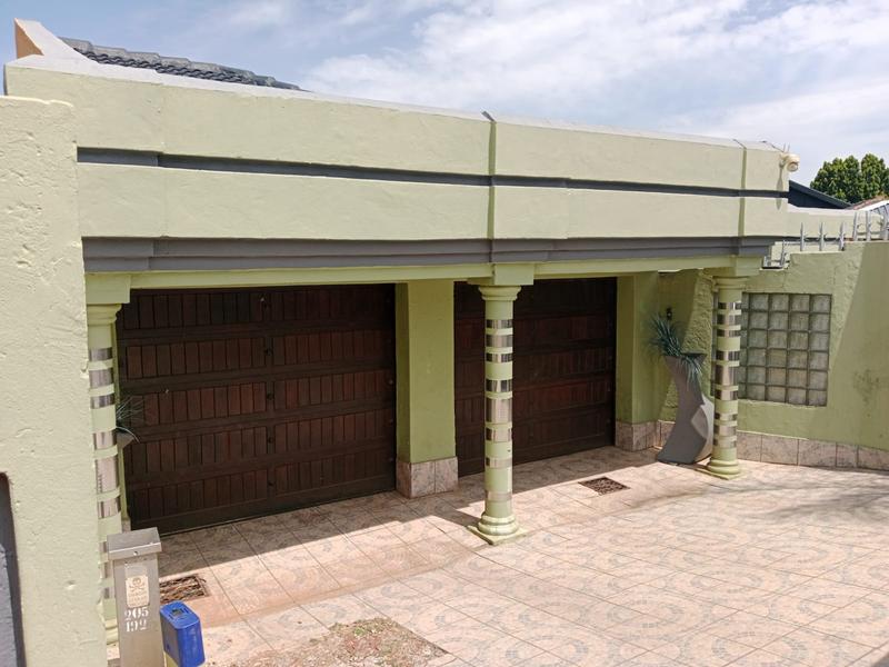 3 Bedroom Property for Sale in Spruit View Gauteng