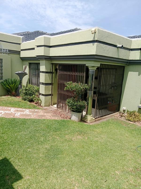 3 Bedroom Property for Sale in Spruit View Gauteng
