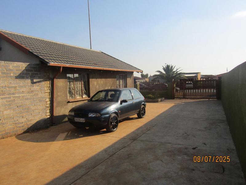 2 Bedroom Property for Sale in Vosloorus Ext 3 Gauteng