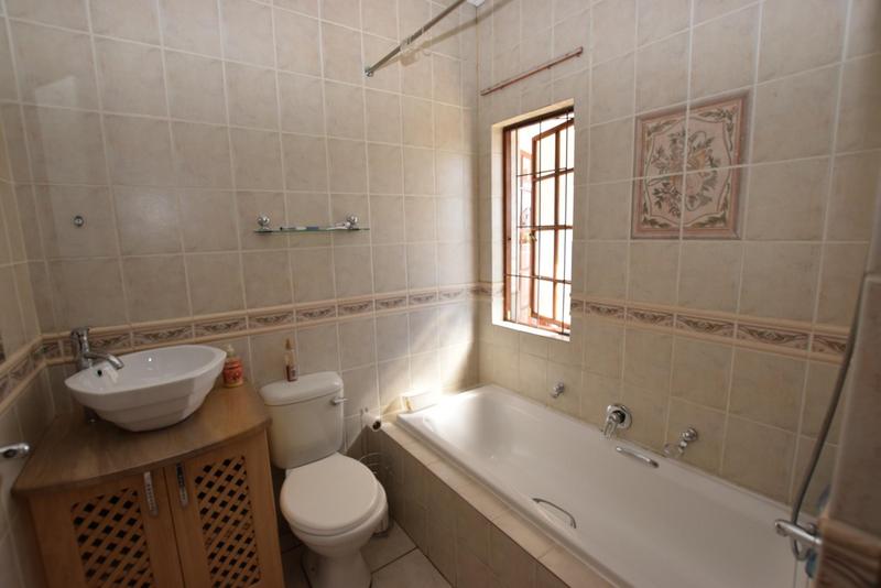 To Let 3 Bedroom Property for Rent in Kyalami Hills Gauteng