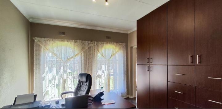 4 Bedroom Property for Sale in Freeway Park Gauteng
