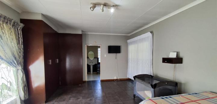 4 Bedroom Property for Sale in Freeway Park Gauteng