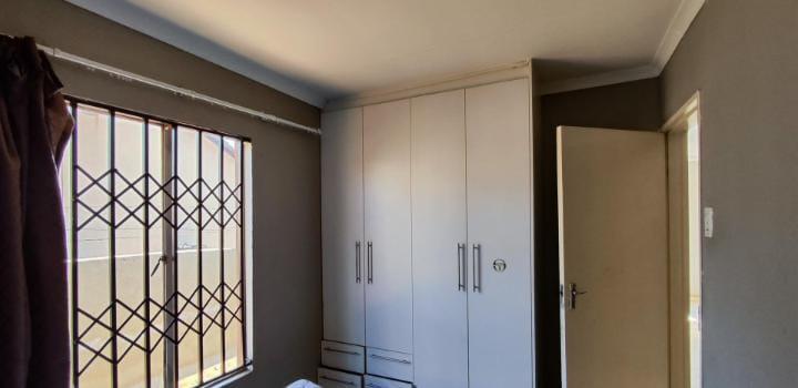 3 Bedroom Property for Sale in Windmill Park Gauteng