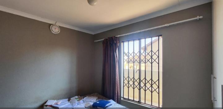 3 Bedroom Property for Sale in Windmill Park Gauteng