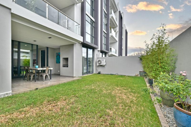 2 Bedroom Property for Sale in Dunkeld Gauteng