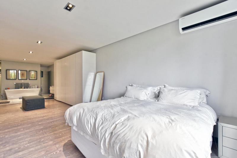 2 Bedroom Property for Sale in Dunkeld Gauteng