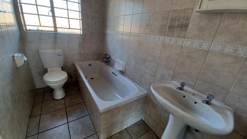 3 Bedroom Property for Sale in Annlin Gauteng