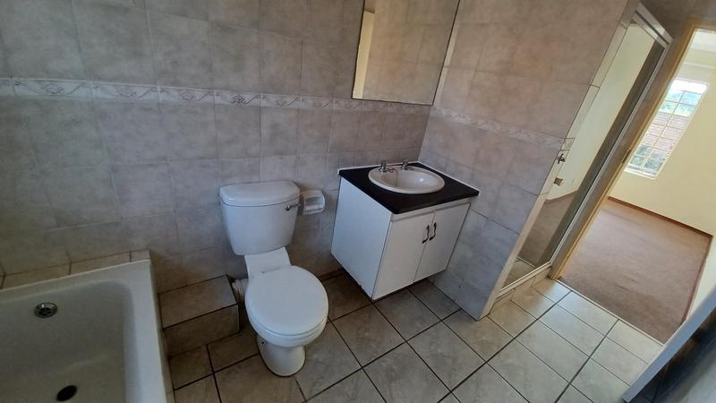 3 Bedroom Property for Sale in Annlin Gauteng