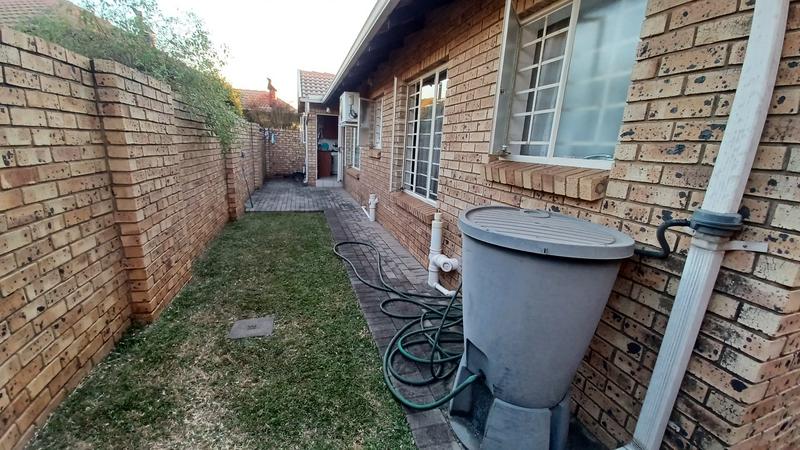 3 Bedroom Property for Sale in Annlin Gauteng