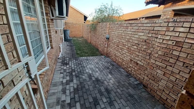 3 Bedroom Property for Sale in Annlin Gauteng