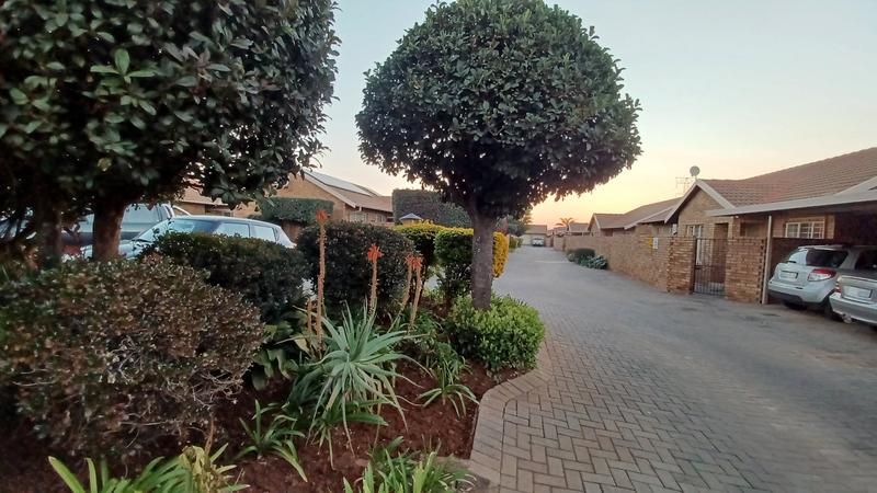3 Bedroom Property for Sale in Annlin Gauteng