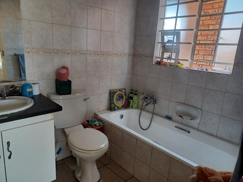 3 Bedroom Property for Sale in Annlin Gauteng