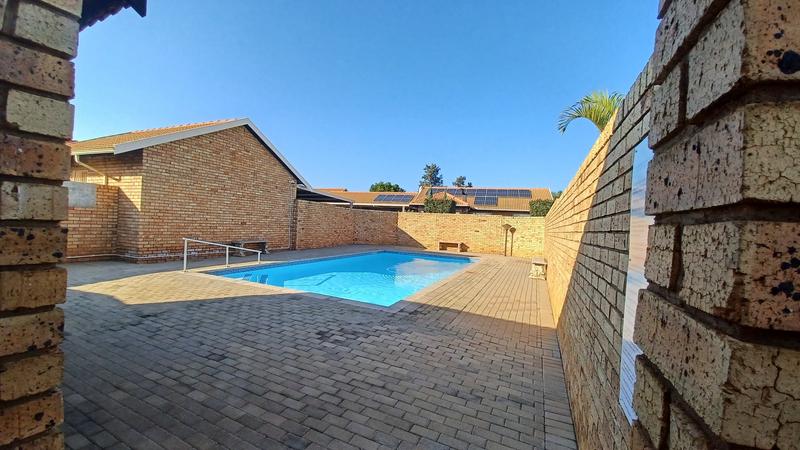 3 Bedroom Property for Sale in Annlin Gauteng