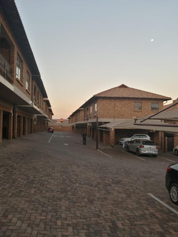 To Let 2 Bedroom Property for Rent in Elandsfontein Gauteng
