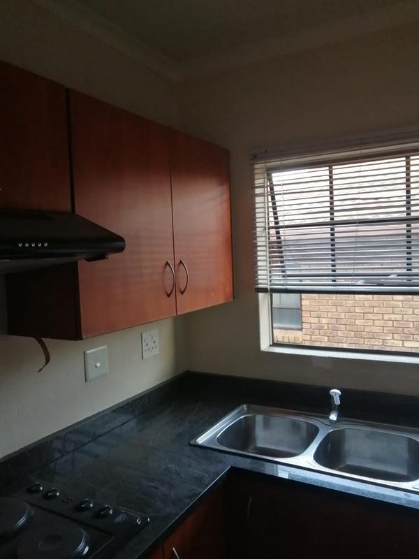 To Let 2 Bedroom Property for Rent in Elandsfontein Gauteng