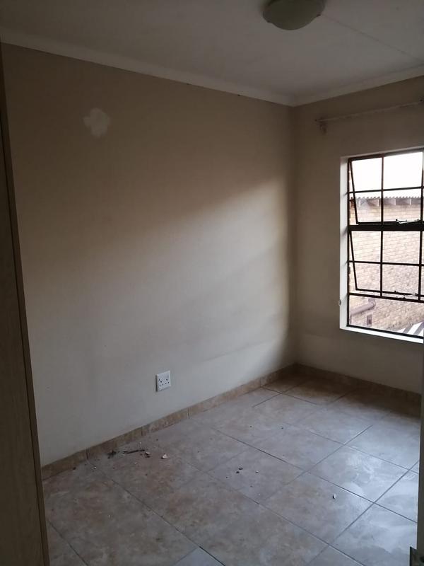 To Let 2 Bedroom Property for Rent in Elandsfontein Gauteng