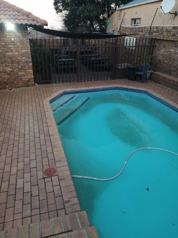 To Let 2 Bedroom Property for Rent in Elandsfontein Gauteng