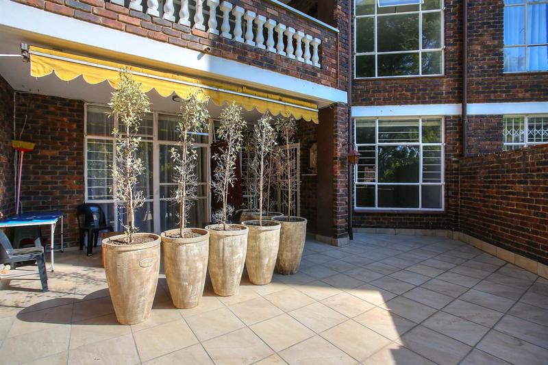 To Let 2 Bedroom Property for Rent in Sandton Central Gauteng