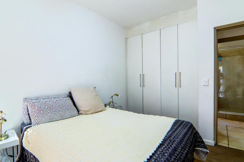 1 Bedroom Property for Sale in Paulshof Gauteng