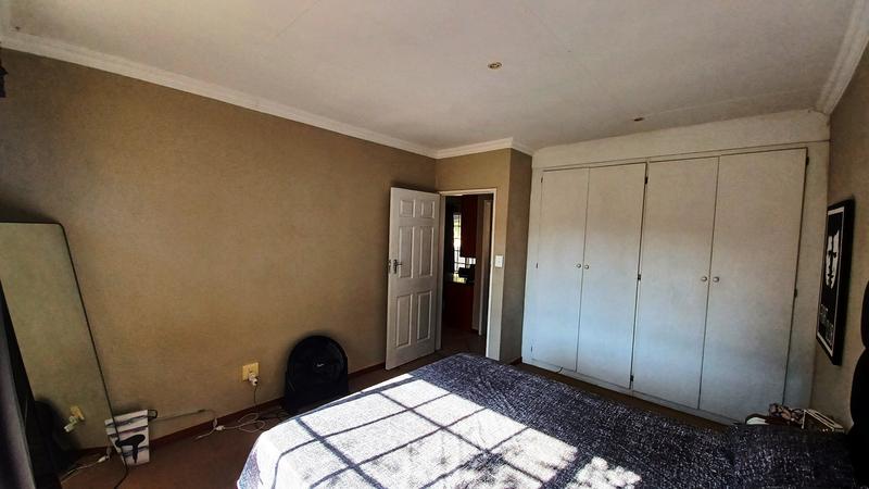 2 Bedroom Property for Sale in Annlin Gauteng
