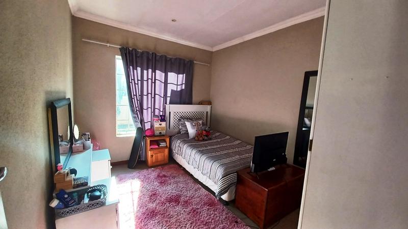 2 Bedroom Property for Sale in Annlin Gauteng
