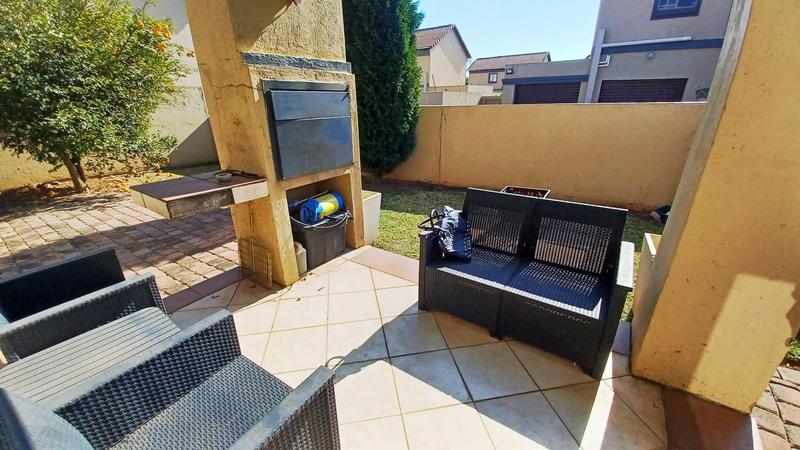2 Bedroom Property for Sale in Annlin Gauteng