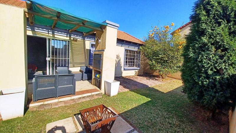 2 Bedroom Property for Sale in Annlin Gauteng