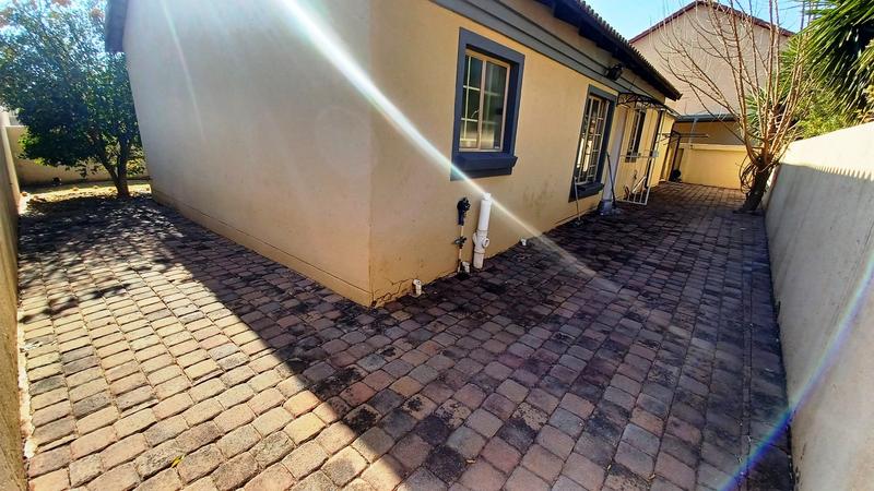 2 Bedroom Property for Sale in Annlin Gauteng