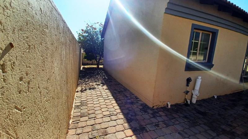 2 Bedroom Property for Sale in Annlin Gauteng