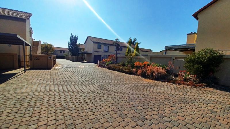 2 Bedroom Property for Sale in Annlin Gauteng