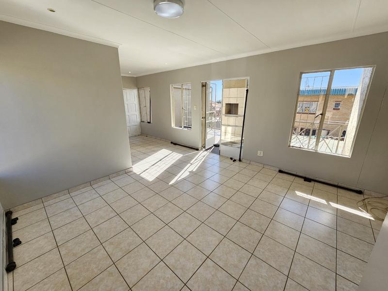 2 Bedroom Property for Sale in Magalieskruin Gauteng