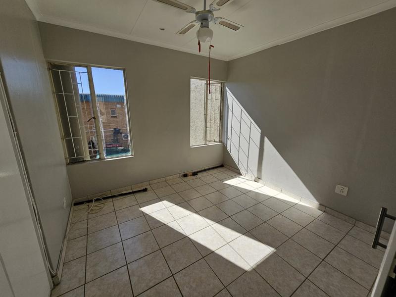 2 Bedroom Property for Sale in Magalieskruin Gauteng