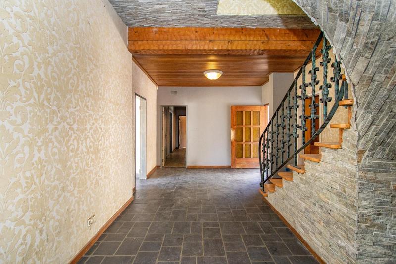 5 Bedroom Property for Sale in Kyalami Ah Gauteng