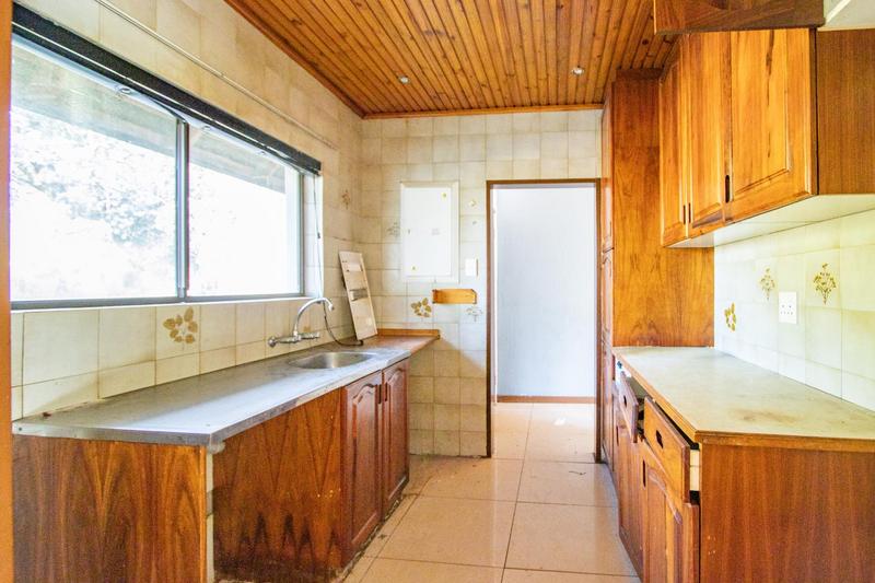 5 Bedroom Property for Sale in Kyalami Ah Gauteng