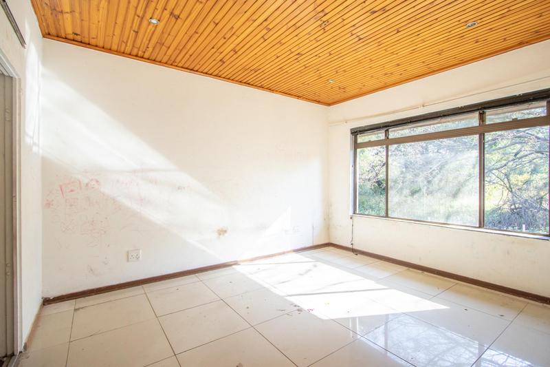 5 Bedroom Property for Sale in Kyalami Ah Gauteng