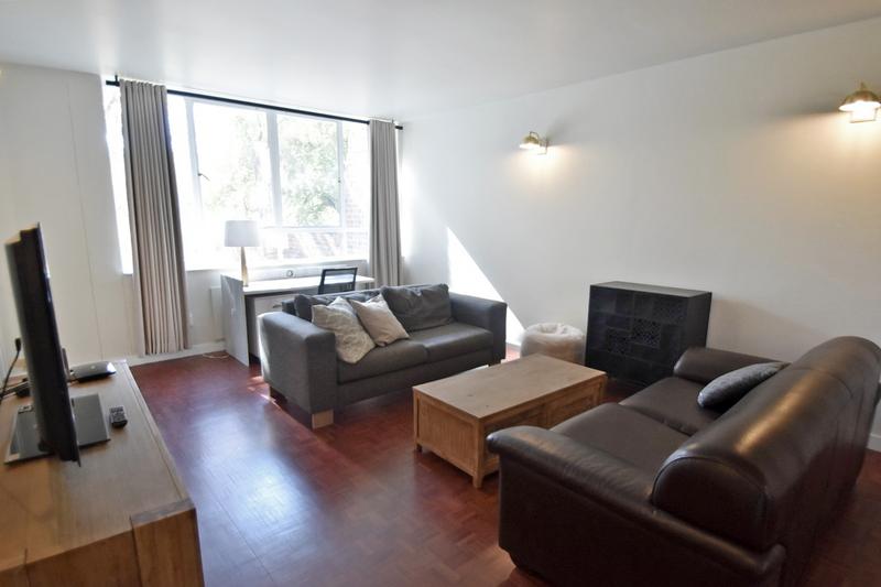 To Let 3 Bedroom Property for Rent in Benmore Gardens Gauteng