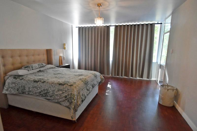 To Let 3 Bedroom Property for Rent in Benmore Gardens Gauteng