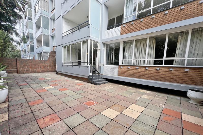 To Let 3 Bedroom Property for Rent in Benmore Gardens Gauteng