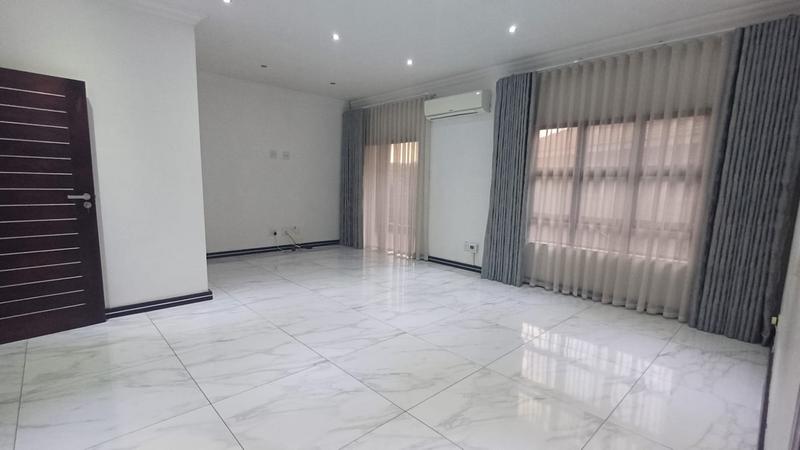 4 Bedroom Property for Sale in Raslouw Gardens Gauteng