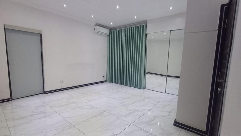 4 Bedroom Property for Sale in Raslouw Gardens Gauteng
